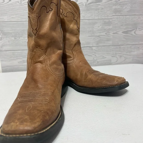 Ariat Tan Cowboy Western Boots Distressed Leather - Picture 2 of 8